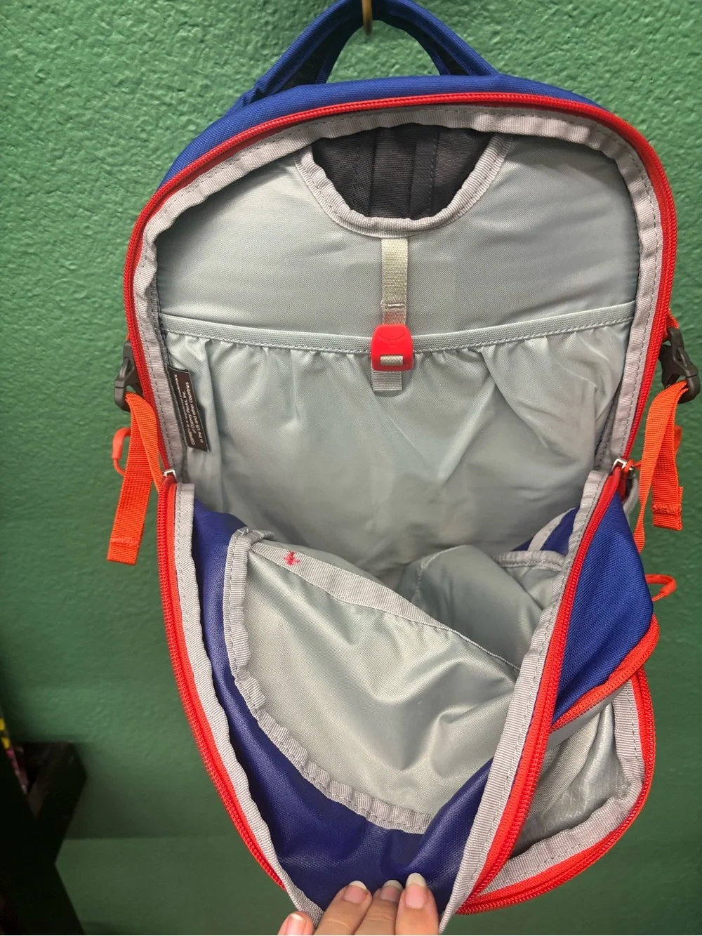 OSPREY Daylite Backpack in Light Gray, Blue & Orange